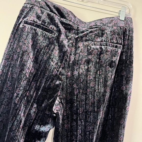Lucky Brand Deep Purple/Black Floral Velvet Crop Drawstring Waist Pants - Picture 5 of 9